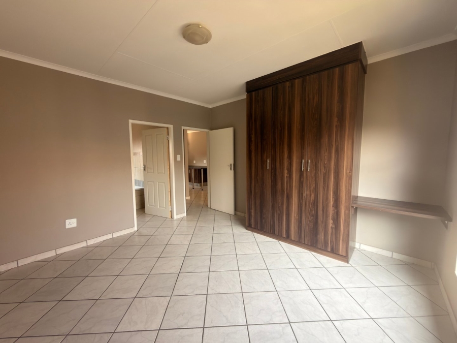 3 Bedroom Property for Sale in Melodie North West